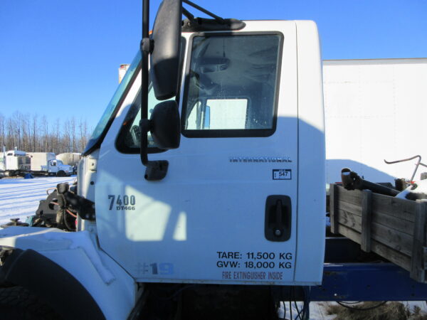 2005 INTERNATIONAL 7400 - Image 14