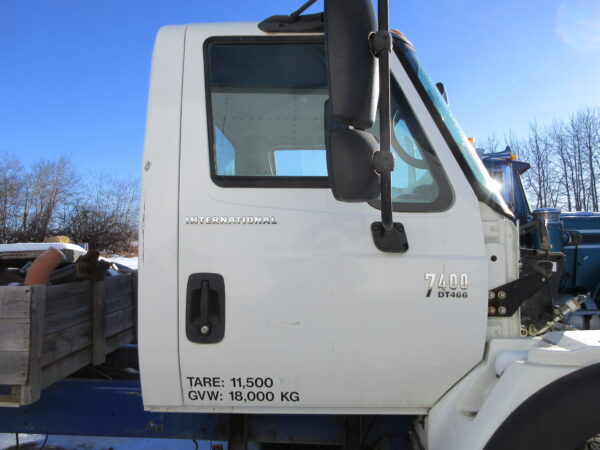 2005 INTERNATIONAL 7400 - Image 13