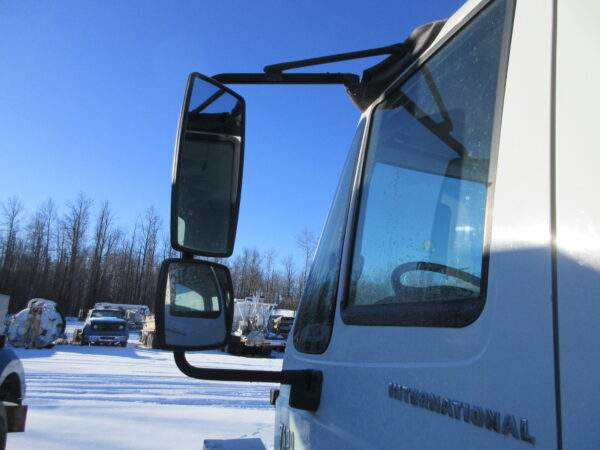 2005 INTERNATIONAL 7400 - Image 16