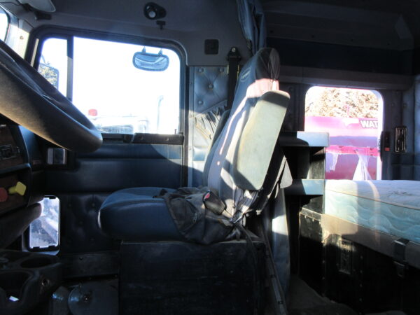 2005 KENWORTH T800 - Image 13