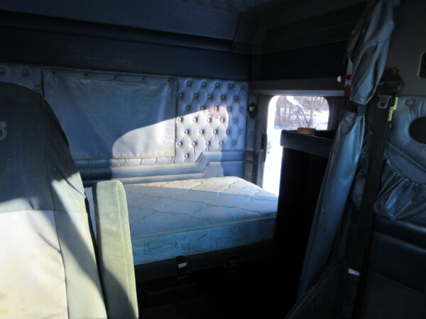 2005 KENWORTH T800 - Image 14