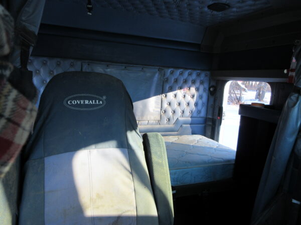 2005 KENWORTH T800 - Image 15