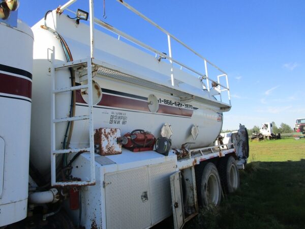 2007 FREIGHTLINER FLD120 - Image 20