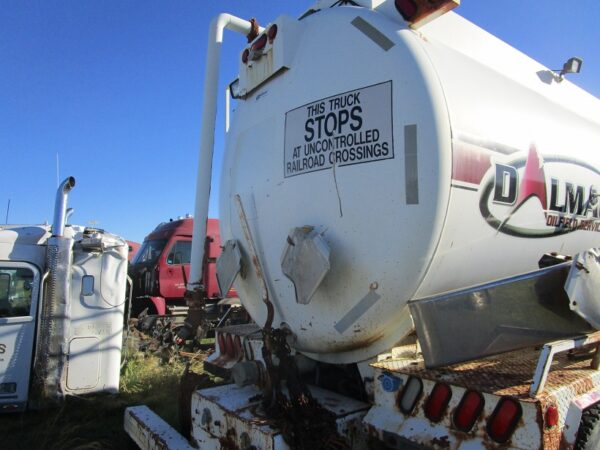 2007 FREIGHTLINER FLD120 - Image 23