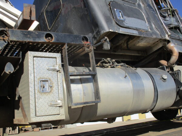 2012 KENWORTH W900 - Image 25