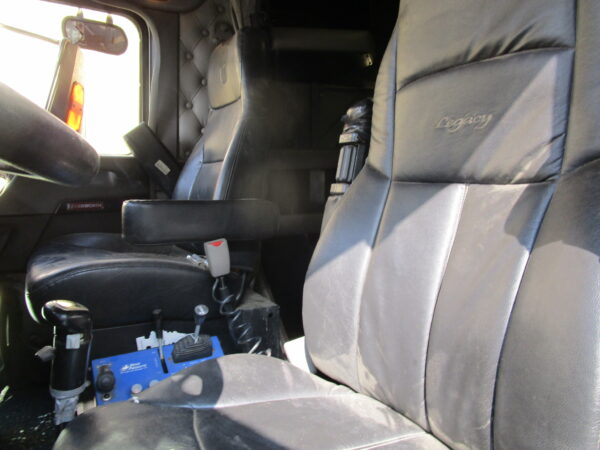2012 KENWORTH W900 - Image 27