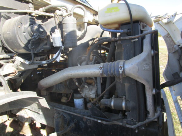 1999 STERLING L7501 - Image 16