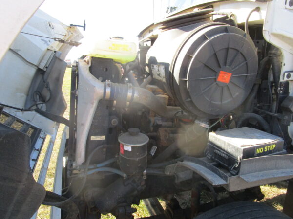 1999 STERLING L7501 - Image 17