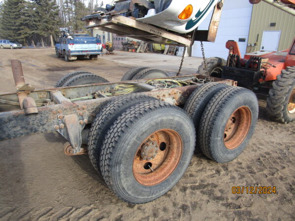 1999 STERLING L7501 - Image 4