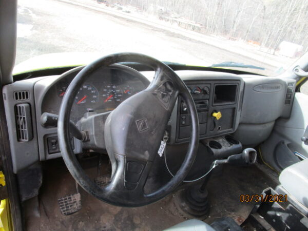 2005 INTERNATIONAL 4200 - Image 12