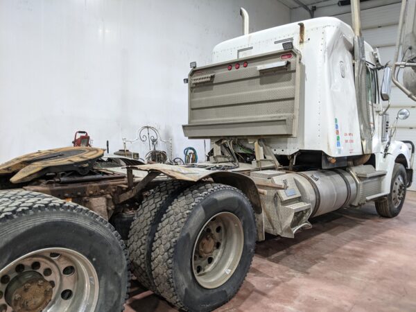 2013 FREIGHTLINER CORONADO SD - Image 10
