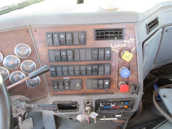 1999 WESTERN STAR 4964SX - Image 31