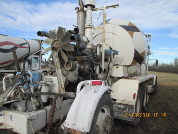 1999 TEREX FRONT LOAD CEMENT - Image 5