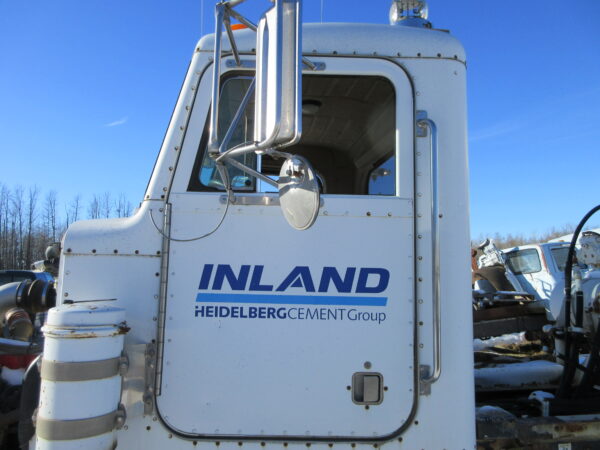 2000 PETERBILT 357 - Image 38