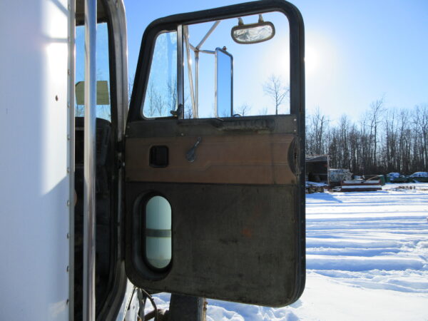2000 PETERBILT 357 - Image 40