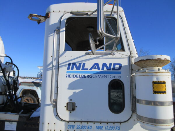 2000 PETERBILT 357 - Image 41