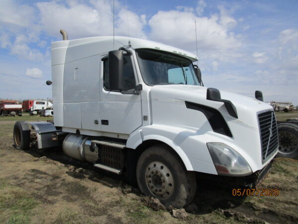 2014 VOLVO VNL - Image 5