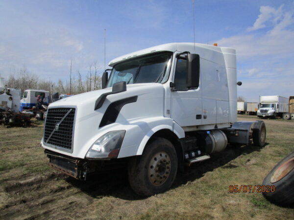 2014 VOLVO VNL - Image 6