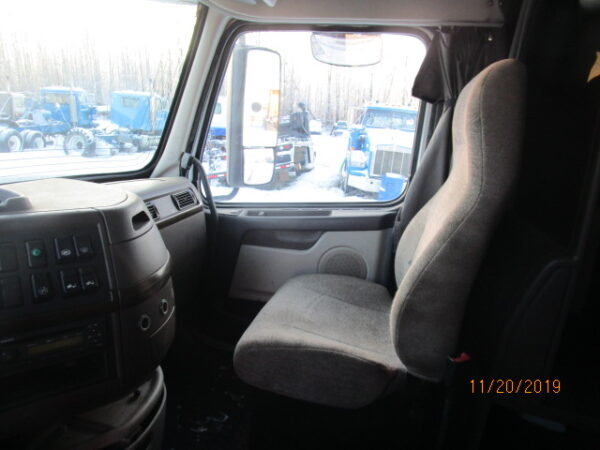 2014 VOLVO VNL - Image 24