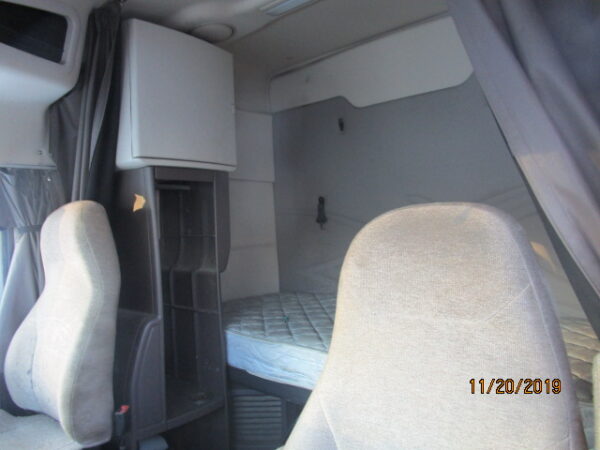 2014 VOLVO VNL - Image 25