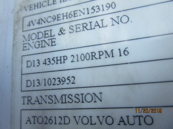 2014 VOLVO VNL - Image 29