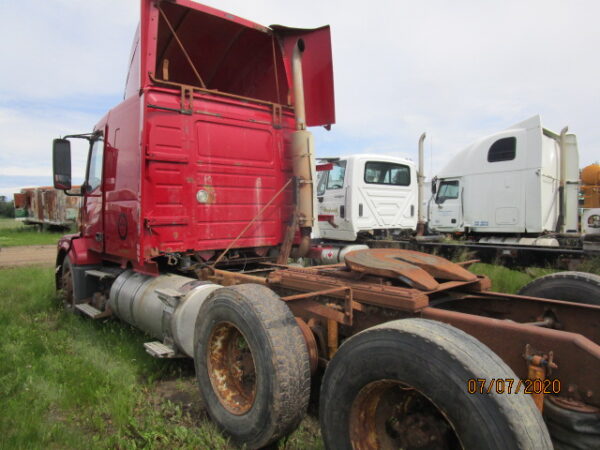 2007 VOLVO VN430 - Image 7