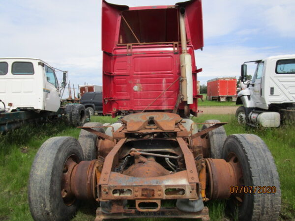 2007 VOLVO VN430 - Image 8