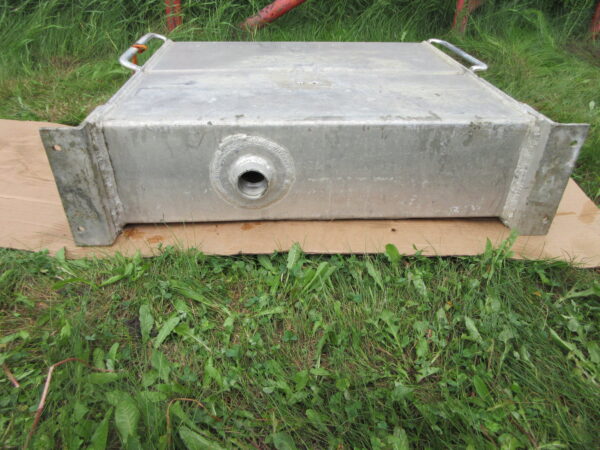 HYDRAULIC TANK