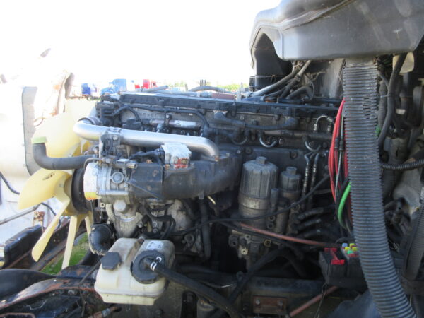 2009 FREIGHTLINER CASCADIA - Image 25