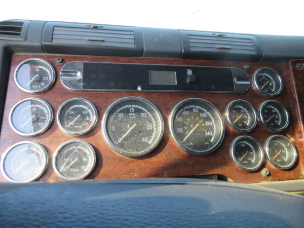 2009 FREIGHTLINER CASCADIA - Image 12