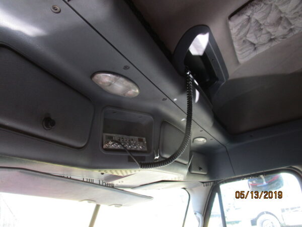 2009 FREIGHTLINER CASCADIA - Image 14