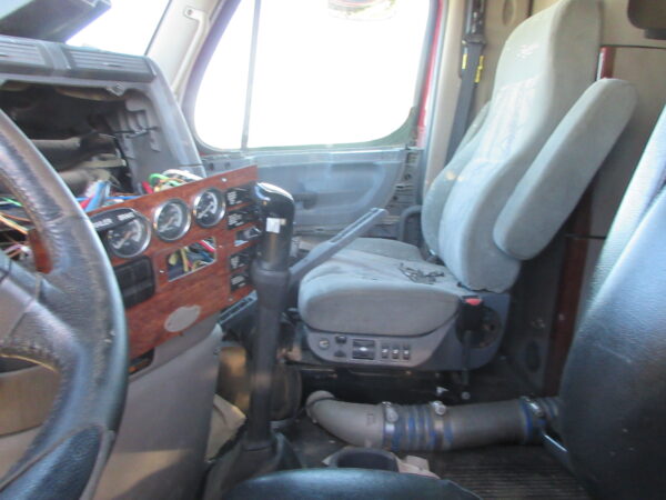 2009 FREIGHTLINER CASCADIA - Image 16