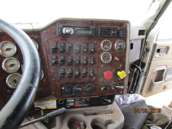 2006 INTERNATIONAL 9900I - Image 6