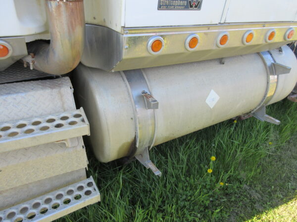 2011 WESTERN STAR 4900EX - Image 20