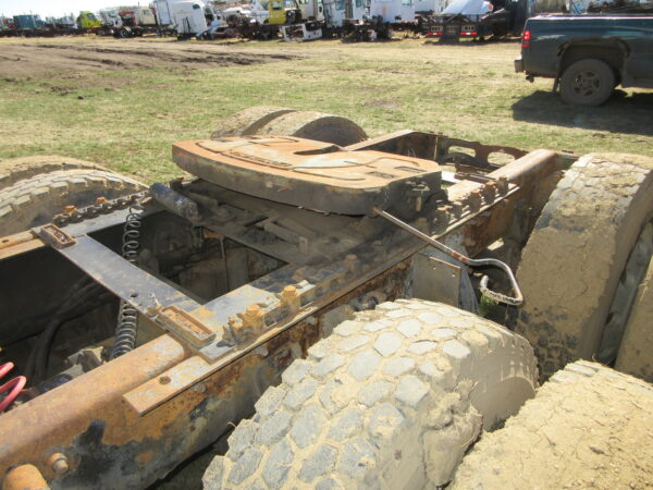 2005 FREIGHTLINER CLASSIC - Image 7