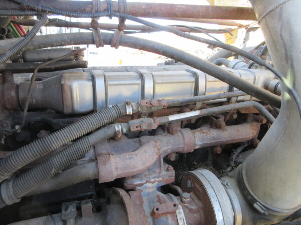 2005 FREIGHTLINER CLASSIC - Image 23