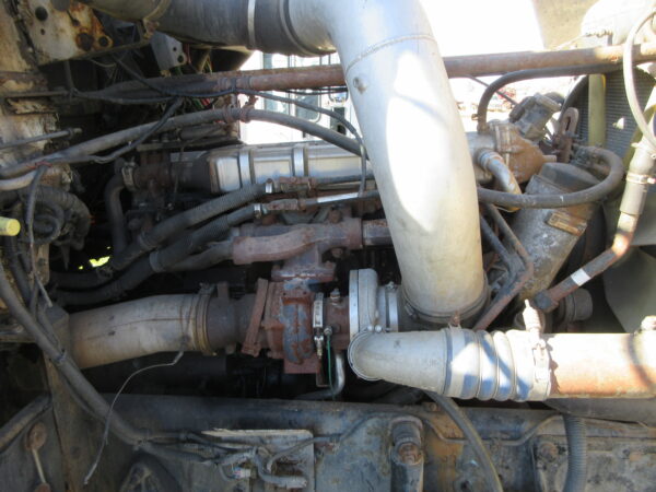 2005 FREIGHTLINER CLASSIC - Image 25