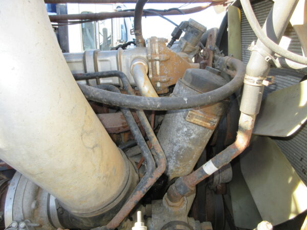 2005 FREIGHTLINER CLASSIC - Image 28