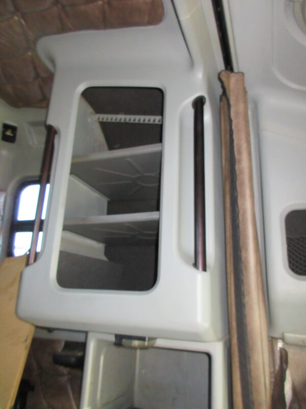 2005 FREIGHTLINER CLASSIC - Image 39