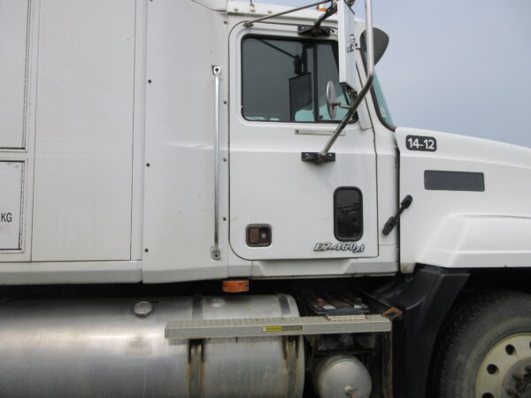 2001 MACK CL713 - Image 3