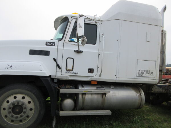 2001 MACK CL713 - Image 4