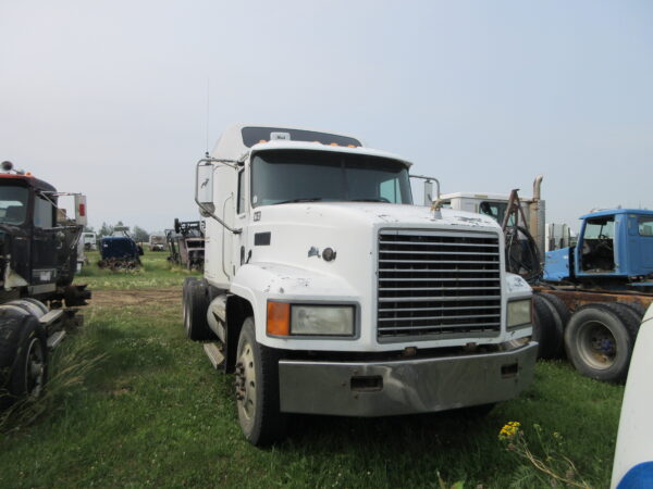 2001 MACK CL713 - Image 37