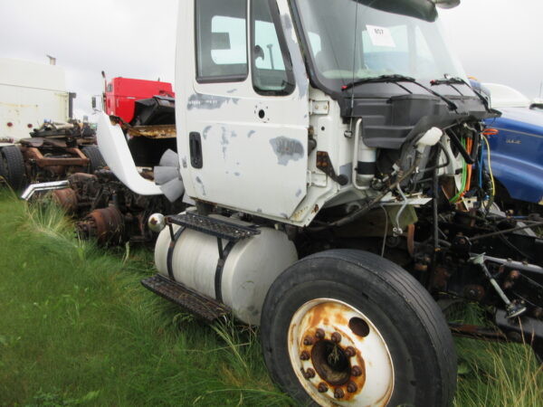 2005 INTERNATIONAL 8600 - Image 3