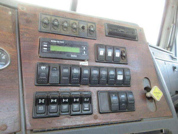 2006 WESTERN STAR 4900SA - Image 22