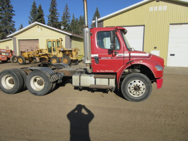 2007 FREIGHTLINER M2 106 - Image 3