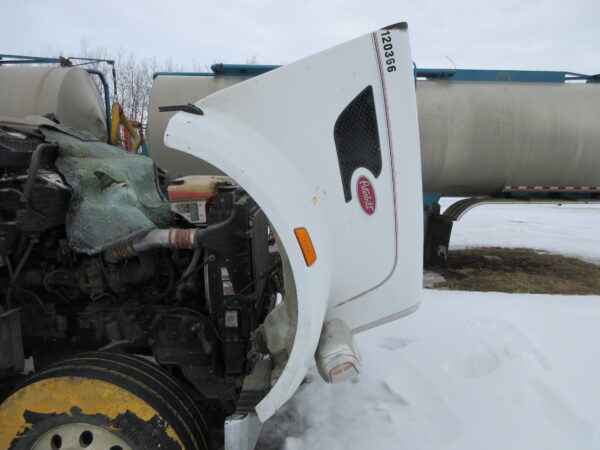 2017 PETERBILT 567 - Image 12