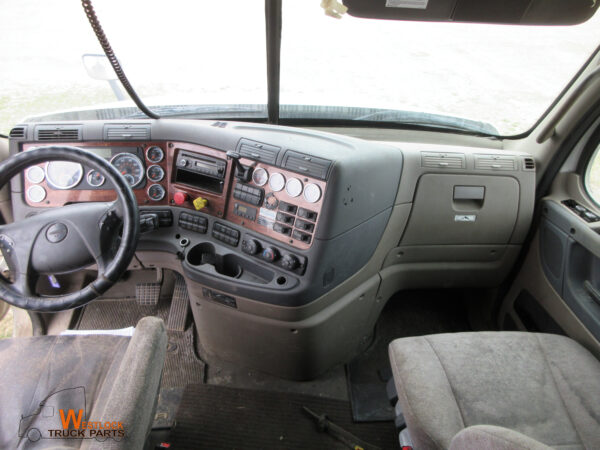 2016 FREIGHTLINER CASCADIA - Image 11