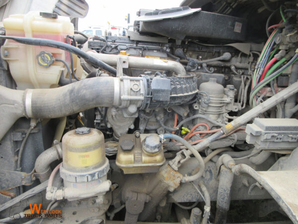 2016 FREIGHTLINER CASCADIA - Image 17