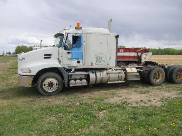 2013 MACK CXV613