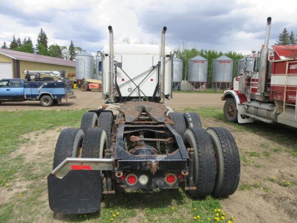 2013 MACK CXV613 - Image 4
